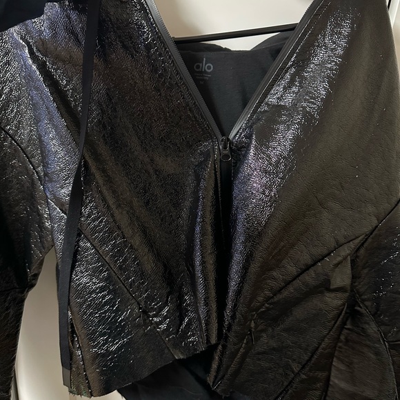 Alo Yoga Jacket - Picture 5 of 8